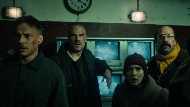 David Harbour, pemeran Hopper, ungkap Stranger Things 5 mulai syuting Juni 2023. Strangert Things 5 akan jadi akhir musim serial itu.