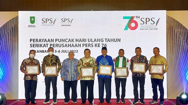 Seorang pemimpin harus mampu berpikir secara inovatif, kreatif dan solutif dalam menyelesaikan setiap masalah.