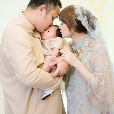 Gilang Dirga dan Adiezty Fersa Gelar Akikah Putra Pertama