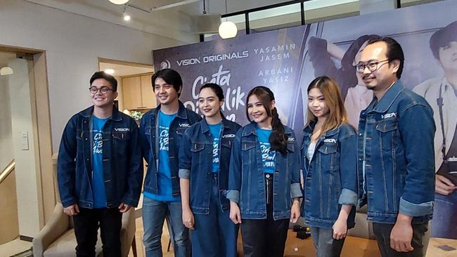 Prilly Latuconsina Dan Umay Shahab Garap Serial Terbaru Cinta Di Balik Awan 