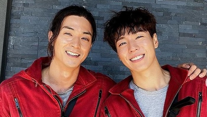 Dalam serial tersebut, Kim Ji Hoon berperan sebagai Denver, seorang petarung jalanan yang ikut merampok bersama ayahnya./ foto instagram.com/jiraishin99