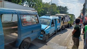 Tabrakan Beruntun di Ciracas, Darah Mengucur di Kepala Penumpang Ojol