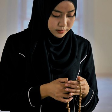 Tata Cara Mandi Wajib Setelah Haid yang Benar dan Sah dalam Islam