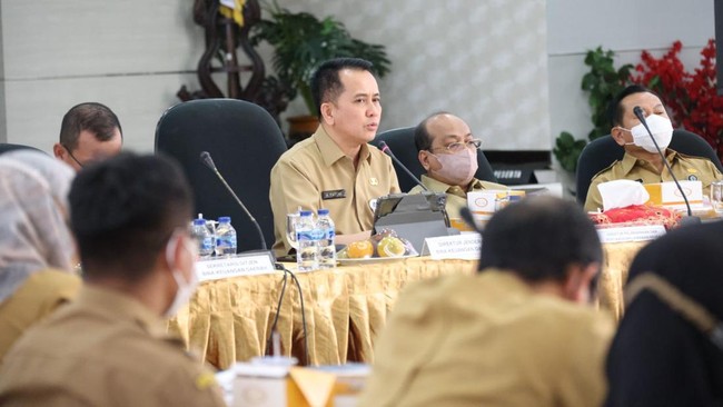 Ditjen Bina Keuda Kemendagri telah memberikan 19.425 sertifikat peningkatan dan literasi keuangan daerah kepada para peserta Webinar Series Keuda Update.