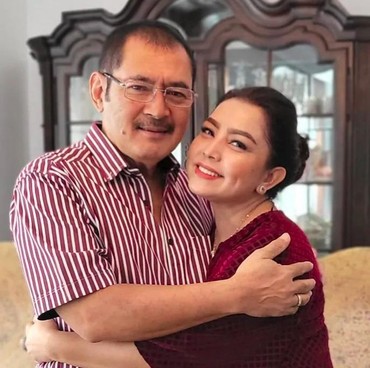 Reaksi Mayangsari Saat Bambang Trihatmodjo Asyik Main Burung