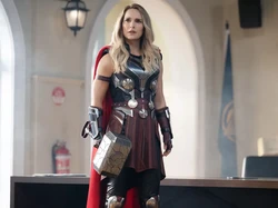 Natalie Portman Sebut Parkiran Jadi Lokasi Terindah di Thor: Love and Thunder