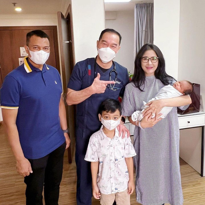 <p>Rafif ialah putra sulung dari pasangan Uut Permatasari dan Tri Goffarudin Pulungan yang lahir pada lahir 28 Juli 2016 lalu. (Foto: Instagram @uutpermatasari)</p>