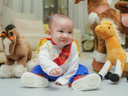 Ini Jadwal Harian Rayyanza 'Cipung' Si Bayi Sultan, Ternyata Sibuk Banget Bun