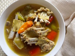 Resep Asem-asem Iga Kambing yang Kuahnya Bening Segar