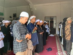 Jemaah Tarekat Naqsabandiyah Sumut Salat Idul Adha Hari Ini