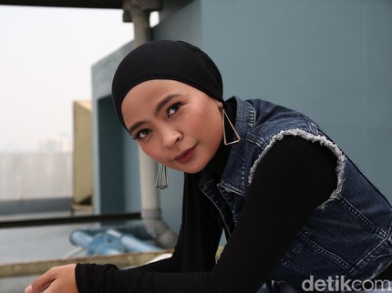 Mertua Tantri Kotak Drop karena Panas Ekstrem, Tolak Pakai AC sampai Akhirnya...