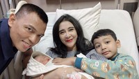 <p>Tepat pada tanggal 1 Juli 2022, Uut Permatasari melahirkan putra keduanya. Sejak saat itu pemilik nama lengkap Rafif Athallah Pulungan menjadi seorang kakak. (Foto: Instagram @uutpermatasari)</p>