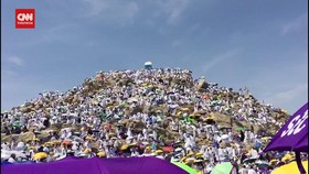 VIDEO: Haji 2022, Jabal Rahmah Penuh Jemaah saat Wukuf di Arafah