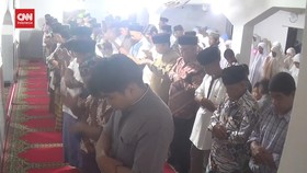 VIDEO: Jemaah Tarekat Naqsabandiyah Padang Salat Idhul Adha Hari Ini