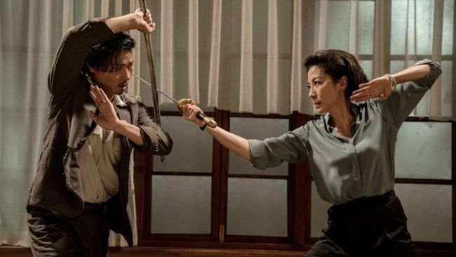 Berikut sinopsis Master Z: The Ip Man Legacy, film Bioskop Trans TV hari ini (9/7) yang dibintangi Michelle Yeoh dan Max Zhang.