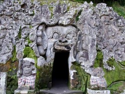 Sejarah Singkat Kerajaan Bali dan Sejumlah Jejak Peninggalannya