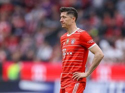 Barcelona Jadi Beli Robert Lewandowski Nggak sih?