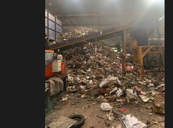 Pengolahan Gagal, Sampah di TPST Jimbaran Malah Dibuang ke TPA Suwung