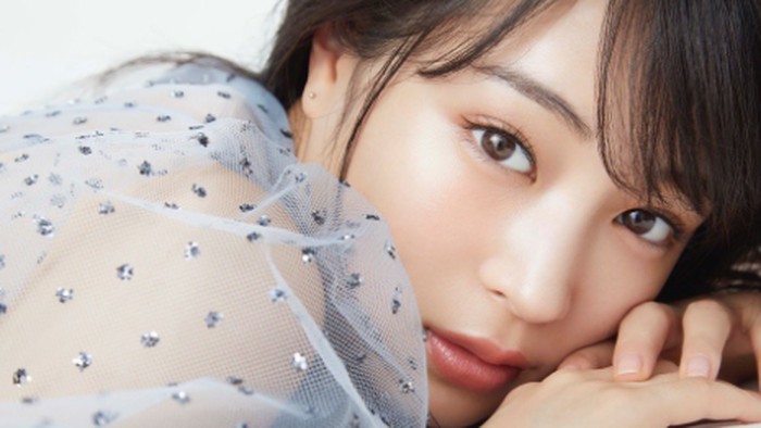 Suzu terjun ke dunia hiburan mengikuti jejak sang kakak, Alice Hirose, yang juga merupakan seorang aktris populer di Jepang, Beauties./ foto: suzu.hirose.official