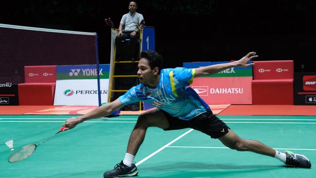 Chico Aura Dwi Wardoyo tersingkir di babak pertama Singapore Open usai tumbang di hadapan Brian Yang, 12-21, 17-21, Rabu (13/7).