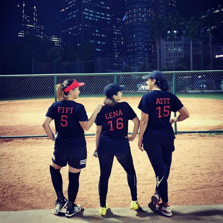 <p>Selain mengasuh anak, Fifi Karamoy juga kerap menghabiskan waktu bersama teman. Tak hanya itu, ia juga menggeluti olahraga baseball. (Foto: Instagram @fifikaramoy)</p>