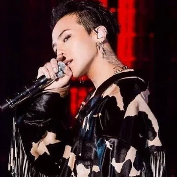 img-title Usai Apartemen Mewah, G-Dragon 'BIGBANG' Kembali Buat Fans Terpana dengan Membeli Mobil Seharga Puluhan Miliar