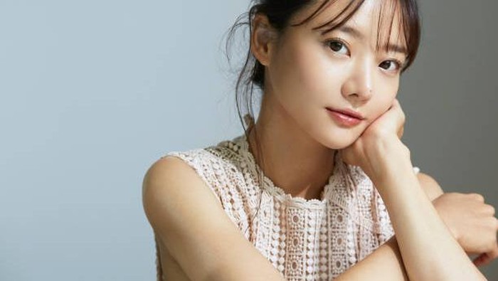 Simak Rekomendasi Makeup Natural Ala Cewek Bumi yang Mudah Ditiru Simak Rekomendasi Makeup Natural Ala Cewek Bumi yang Mudah Ditiru