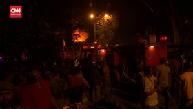 VIDEO: Demonstran Bakar Rumah Perdana Menteri Sri Lanka