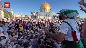 VIDEO: Kala Warga Palestina dan Israel Salat Iduladha di Al-Aqsa