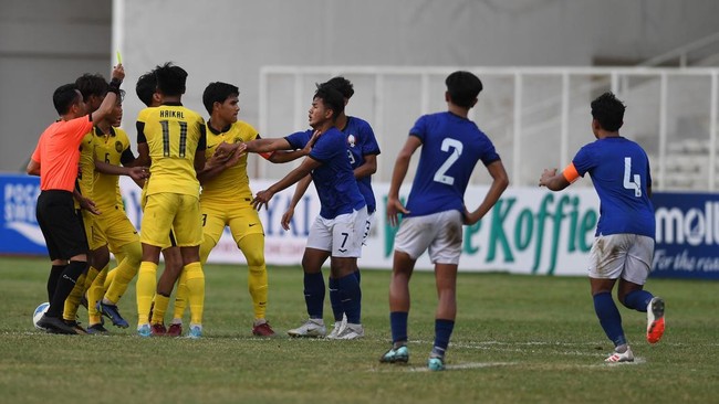 Vietnam vs Thailand berpeluang bertemu kembali di final Piala AFF U-19 2022 lantaran Malaysia tampil jeblok di fase grup.
