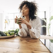 Bagai Dua Sisi Mata Pisau, 5 Kiat Diet Malah Bikin Kamu Cepat Tua! Duh!