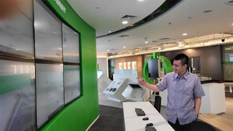 Saat ini, sektor industri tengah mengalami era ledakan digital