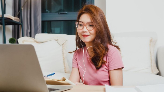 img-title Ini 7 Kebiasaan Perempuan yang Memiliki Kecerdasan Emosional Tinggi, Ada yang Sering Kamu Lakukan?