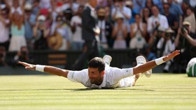 FOTO: Djokovic Berjaya di Wimbledon