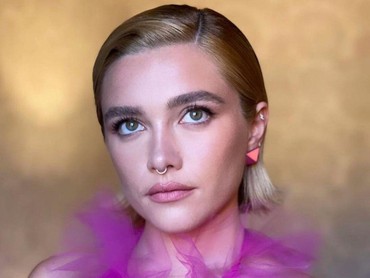 Florence Pugh Beri Pesan Menohok Saat Pakai Gaun Nerawang