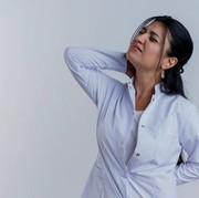 Mitos atau Fakta: Perempuan Lebih Sering Sakit Punggung Ketimbang Pria? Ini Penjelasannya