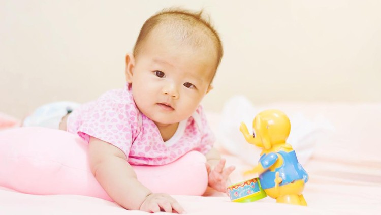 manfaat tummy time untuk kesehatan bayi