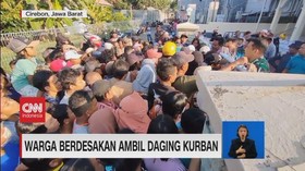 VIDEO: Pembagian Daging Kurban Ricuh