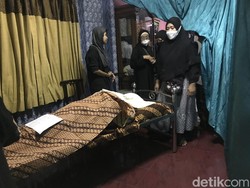 Fakta Meninggalnya Pelawak Rini S Bon Bon