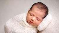 7 Potret Baby Don Anak Kedua Jessica Iskandar, Wajah Gantengnya Dipuji Netizen