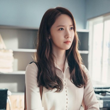 Yoona Ungkap Alasan Terima Peran Jadi Istri & Perawat di Drama 'Big Mouth'
