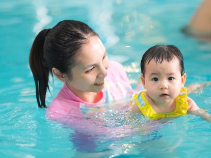 10 Daftar Tempat Les Renang Anak di Jabodetabek Plus Biaya dan LokasI