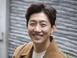 Ini Kang Ki Young, Pemain Extraordinary Attorney Woo yang Gantengnya Viral
