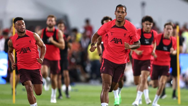 Manchester United akan bertemu rival klasik Liverpool dalam laga uji coba dalam tur pramusim di Stadion Rajamangala.