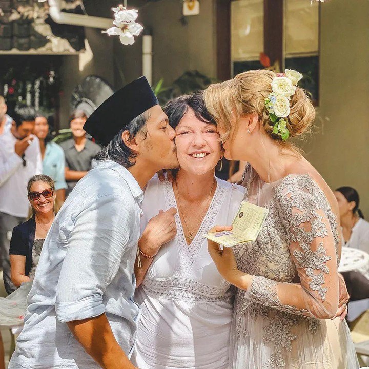 <p>Melihat postingan di media sosial Mayky, pernikahannya dengan Ally dibuat dengan dekorasi sederhana dengan bernuansa putih. (Foto: Instagram @mayk_wongkar) <br /><br /><br /></p>