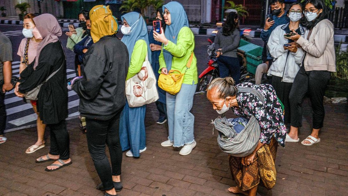 FOTO: Mbah Satinem, Wanita Perkasa di Balik Lupis Legendaris Yogya