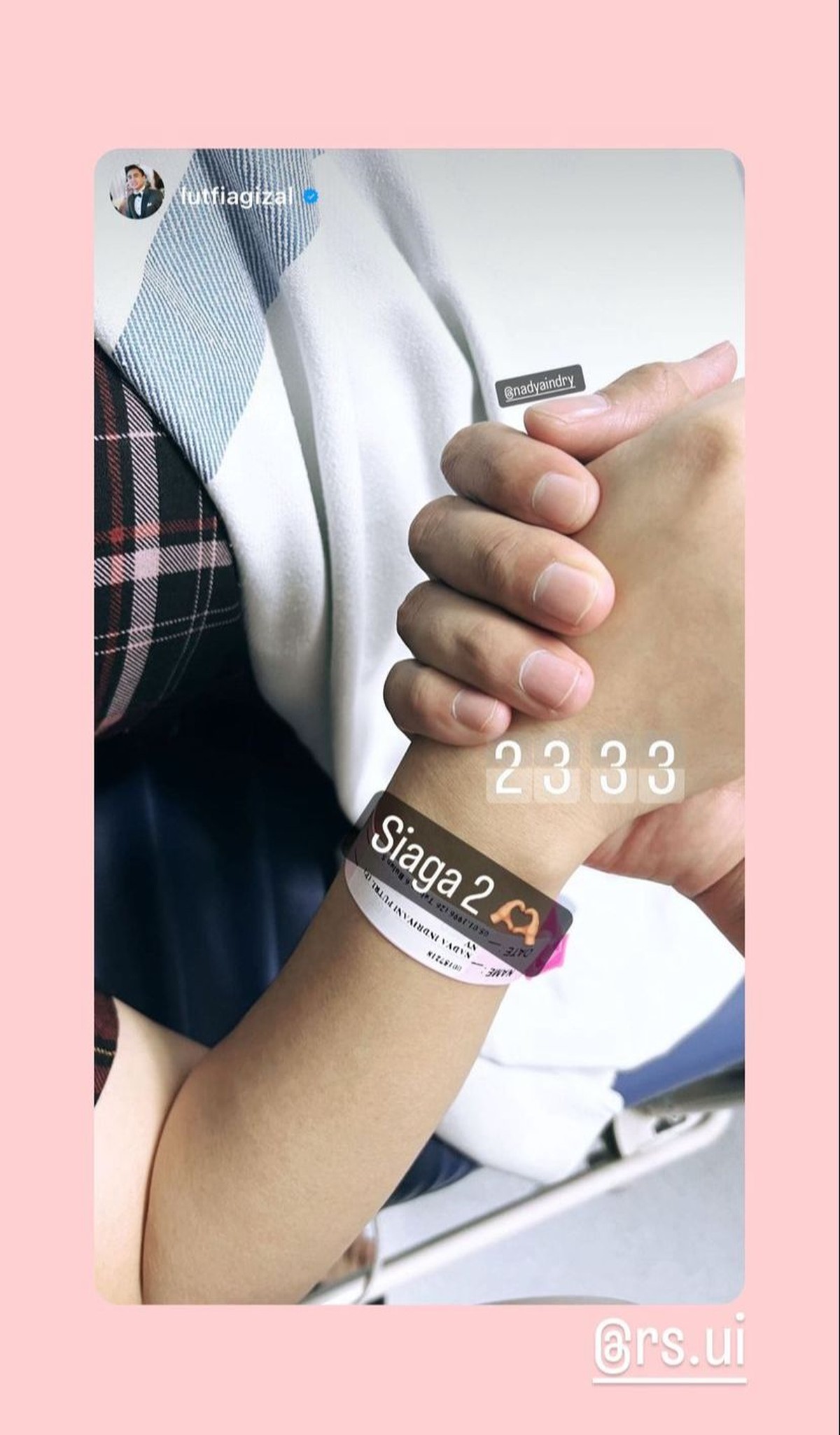 Momen Istri Lutfi Agizal Melahirkan