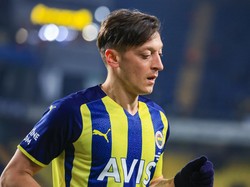 Doa Mesut Oezil untuk Para Korban Tragedi Kanjuruhan