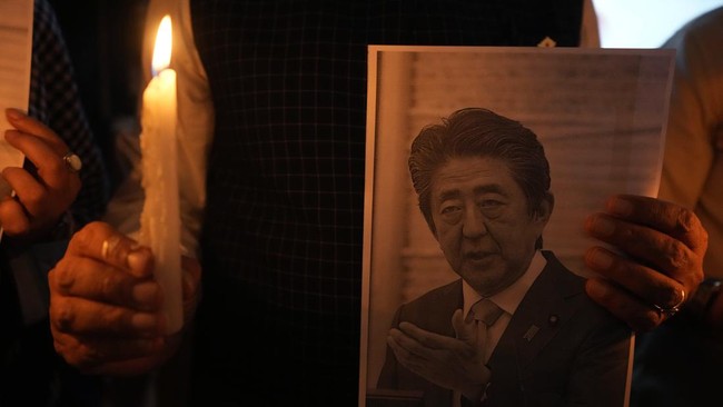 Pemerintah Jepang memperkirakan biaya pemakaman mantan perdana menteri (PM) Shinzo Abe mencapai 1,7 miliar yen atau setara Rp178 miliar.
