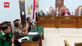 VIDEO: KPK Absen, Sidang Perdana Pra Peradilan Maming ditunda